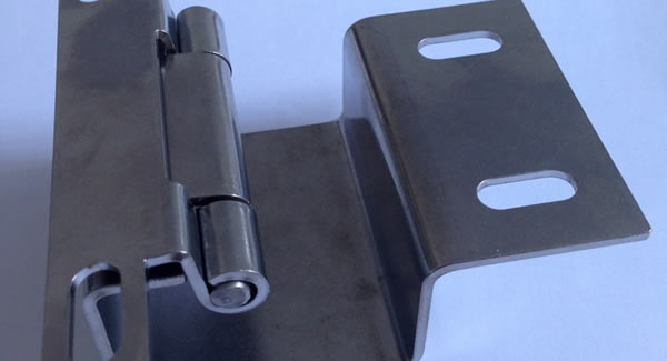 廣有五金|東莞合頁-秋季如何正確選擇及防護(hù)合頁